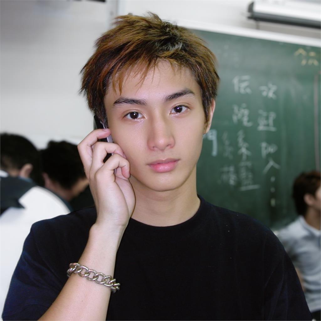 阿本19歲「日男星級」帥照出土!超水嫩絕頂神顏震撼網:想起《18禁不禁》
