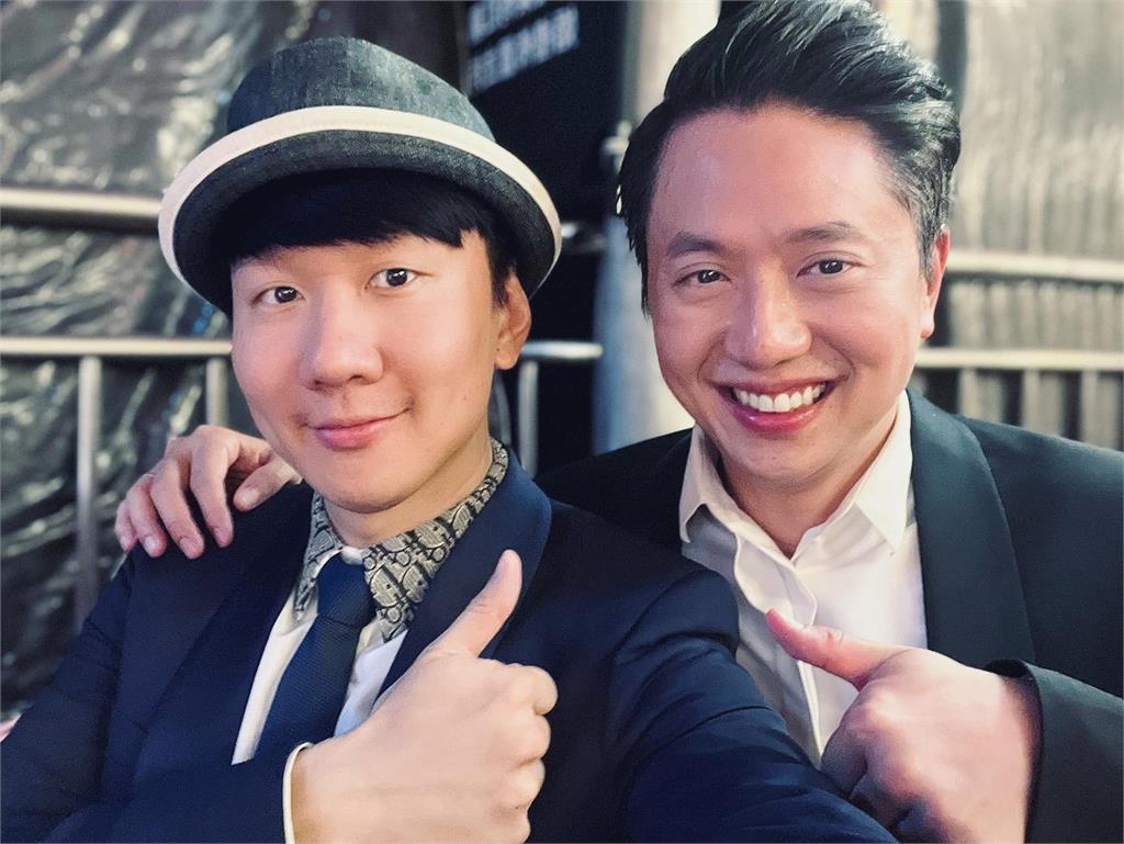 林俊傑參加哥哥婚禮「高衣Q」穿搭曝!低調坐台下飆高音老爸也震驚