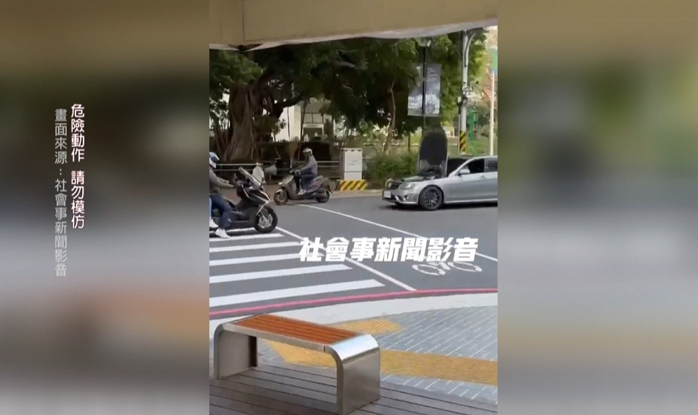 台中車神?掀引擎蓋盲開3公里! 駕駛拒檢觸犯刑法送辦
