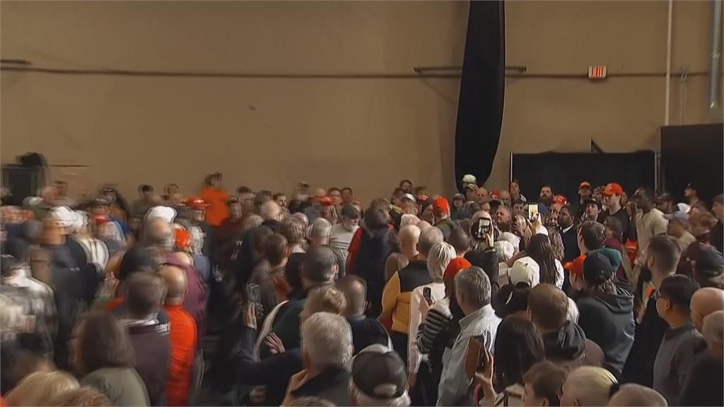 川普拚期中選演說被鬧場　美眾議員也被噴不明液體