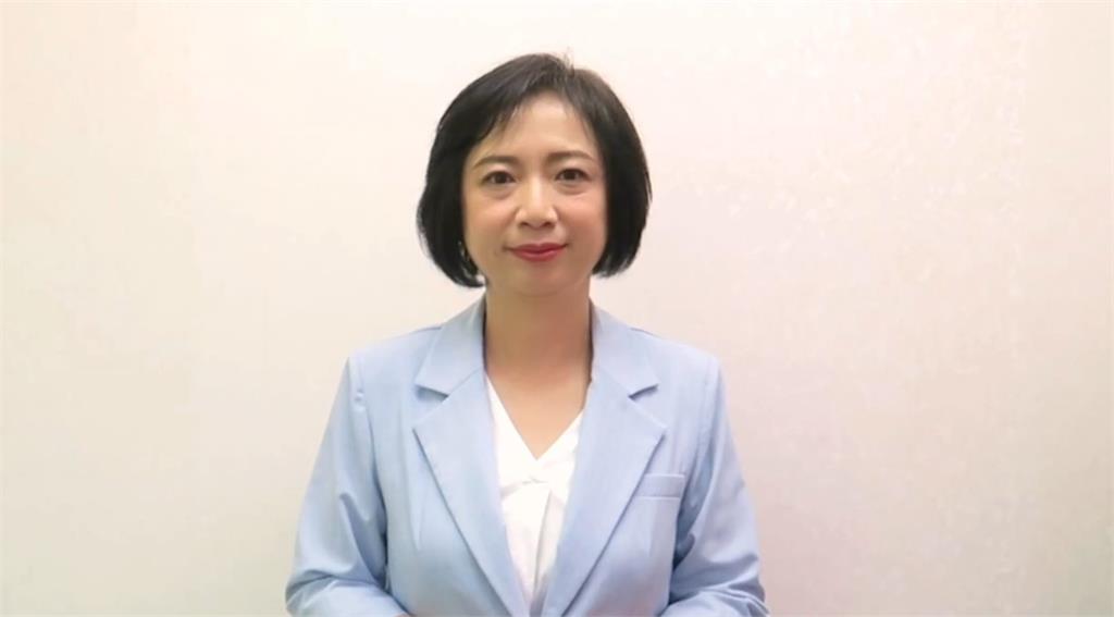 中秋禮互尬!綠營何欣純贈餅 藍營江啟臣送蘭花