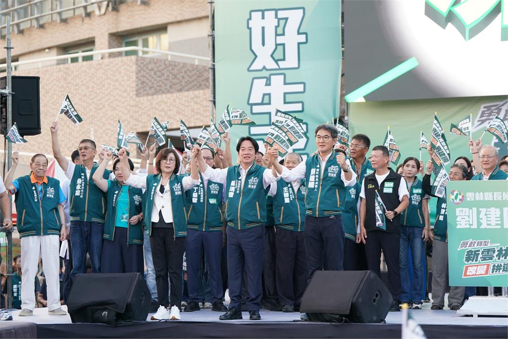 快新聞／賴清德牽手劉建國喊「凍蒜」！列「3大理由」拚翻轉雲林　喊話：守護民主聖地