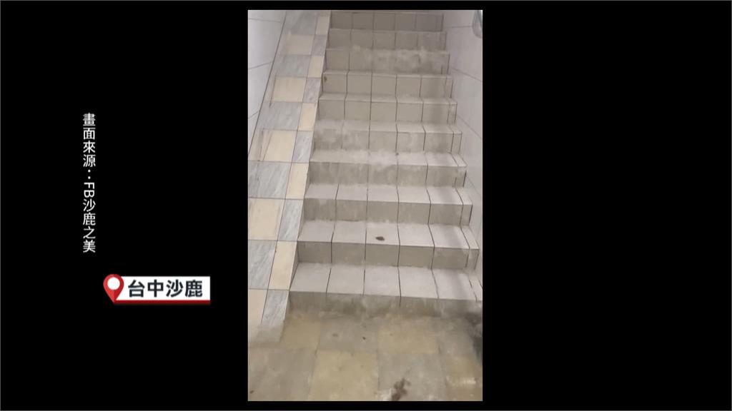 雨炸中部!雲林大埤淹成「大池塘」 虎尾科大附近商圈水淹半個輪胎高