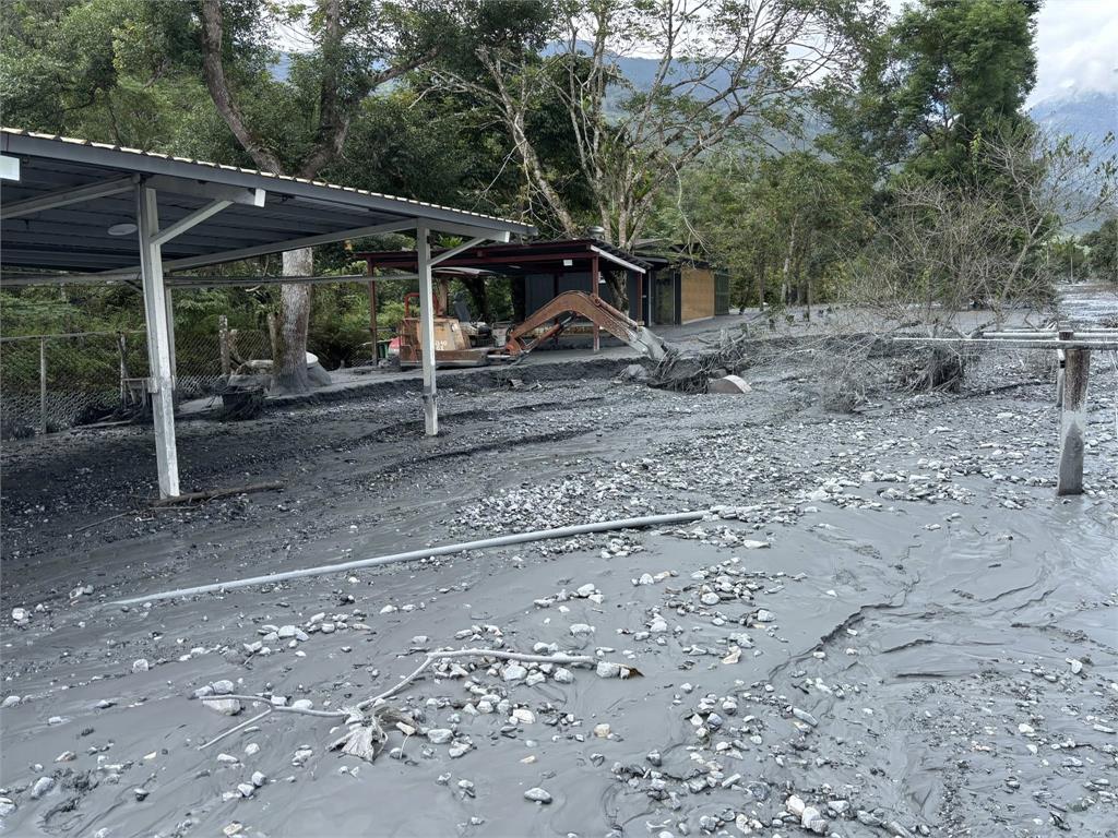 快新聞／晴天遭洪流突襲！花蓮農家三度被泥沙吞噬
