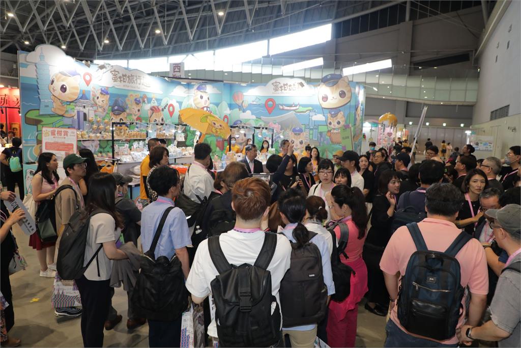 蕭美琴合體黃偉哲!大台南會展中心開箱文博會主展區