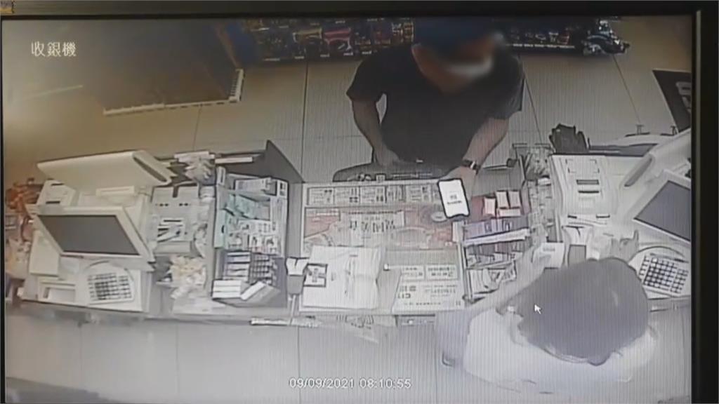 不甘心?盜刷嫌犯搞拖延 警逼交出贓物手機