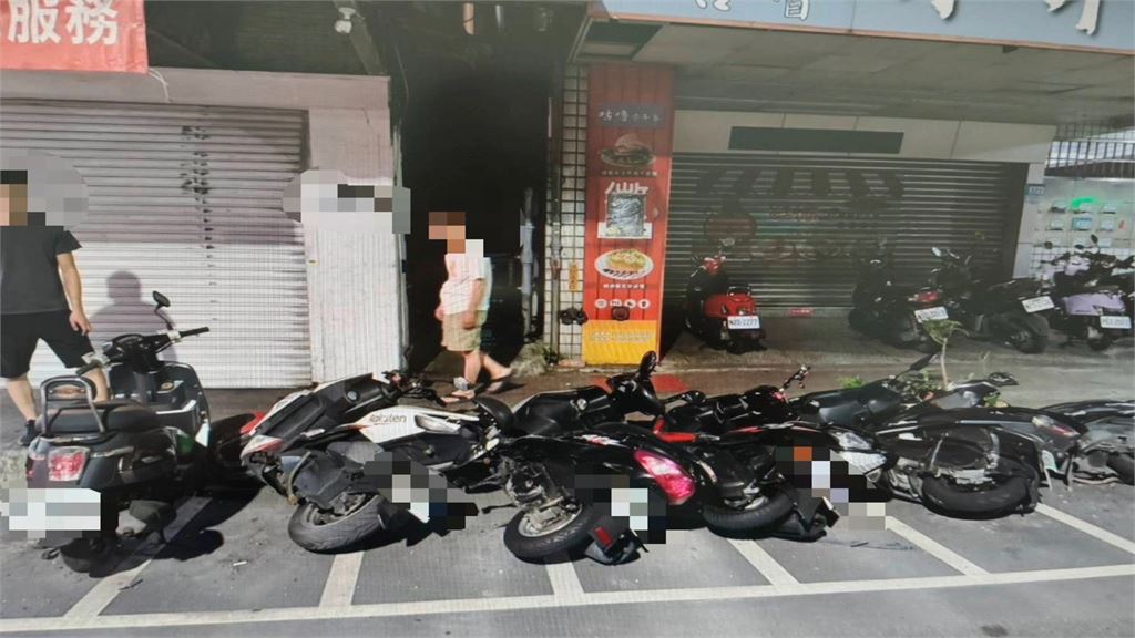 毒駕男開阿法失控倒退嚕 「連撞11車」肇逃遭逮