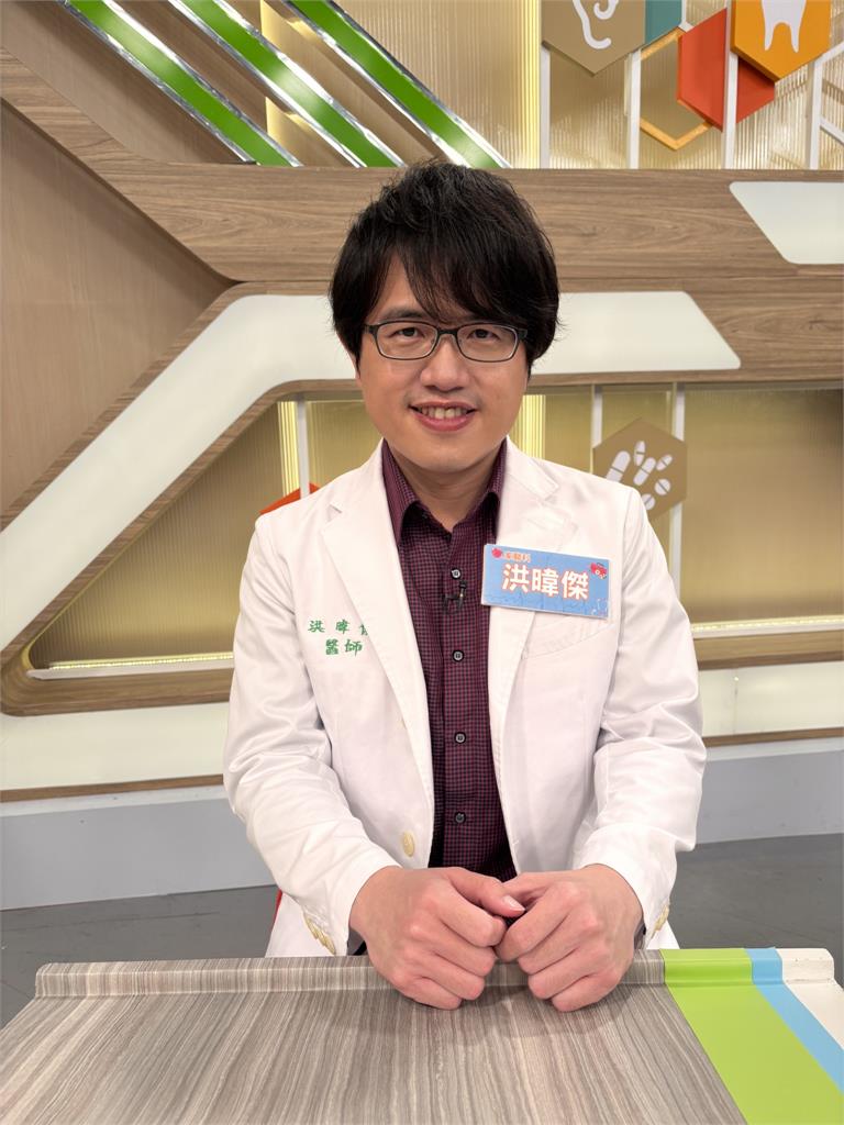 布蘭妮媽媽愛美不想動手術！竟自創方法預防肩頸痠痛