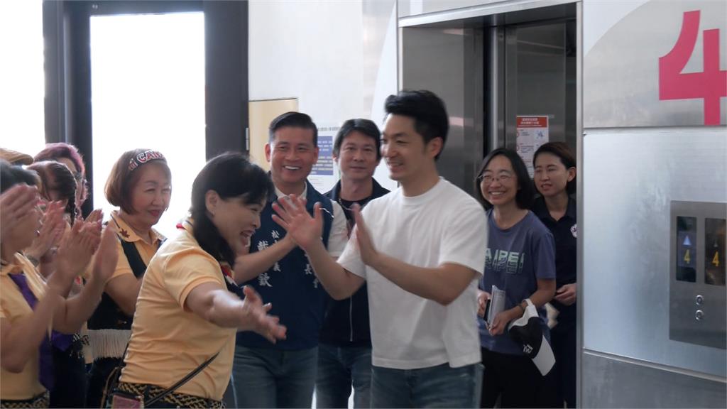 金華國中校長為食安發道歉信　　簡舒培轟市府：何時才要跟孩子道歉？