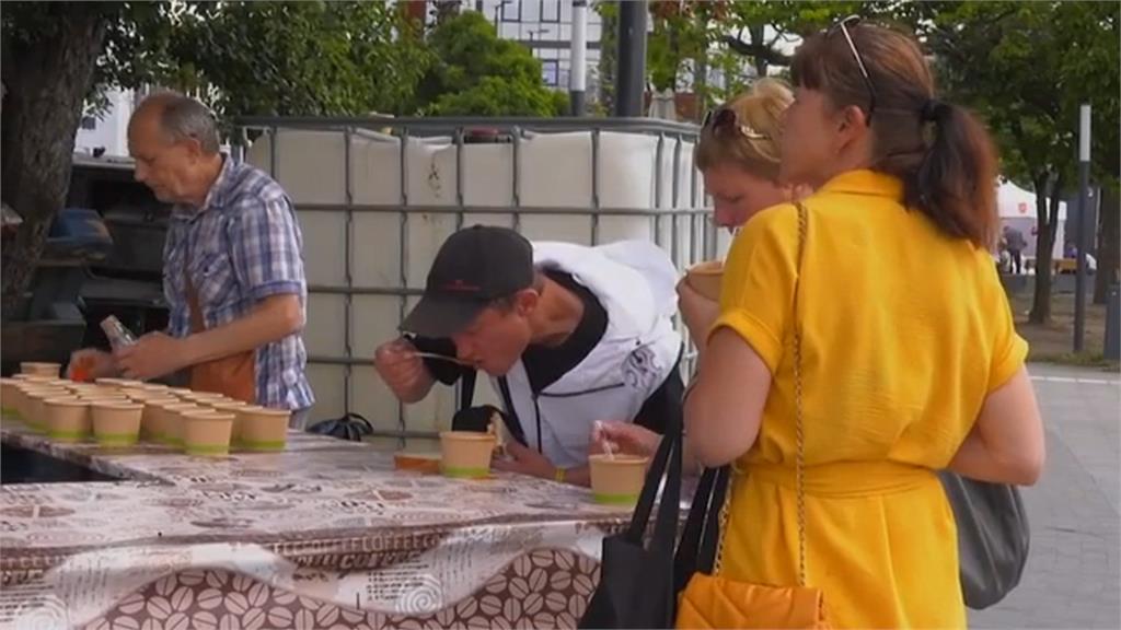 戰火下烏人流離失所　靠「羅宋湯」解思鄉之情