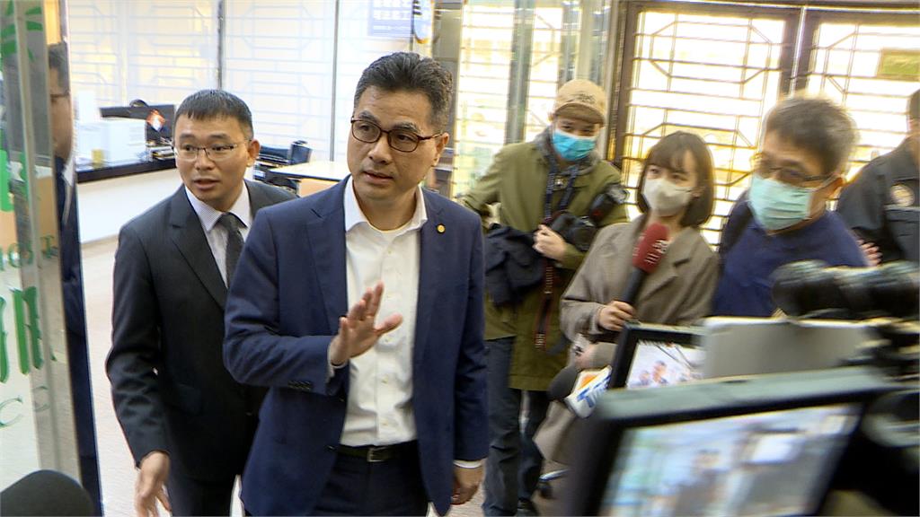 網友稱20年校友有內部消息 星宇執行長駁假消息開告