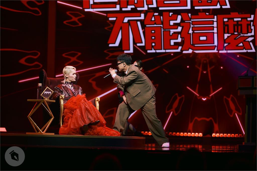 八炯爆不敢去《炎上鍾明軒》!PO對話「證實收到邀約」打臉小草:是我慫?