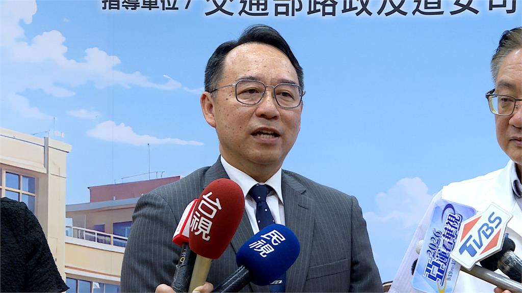 和泰集團捐導護裝備.新道具 提醒停讓守護孩童安全