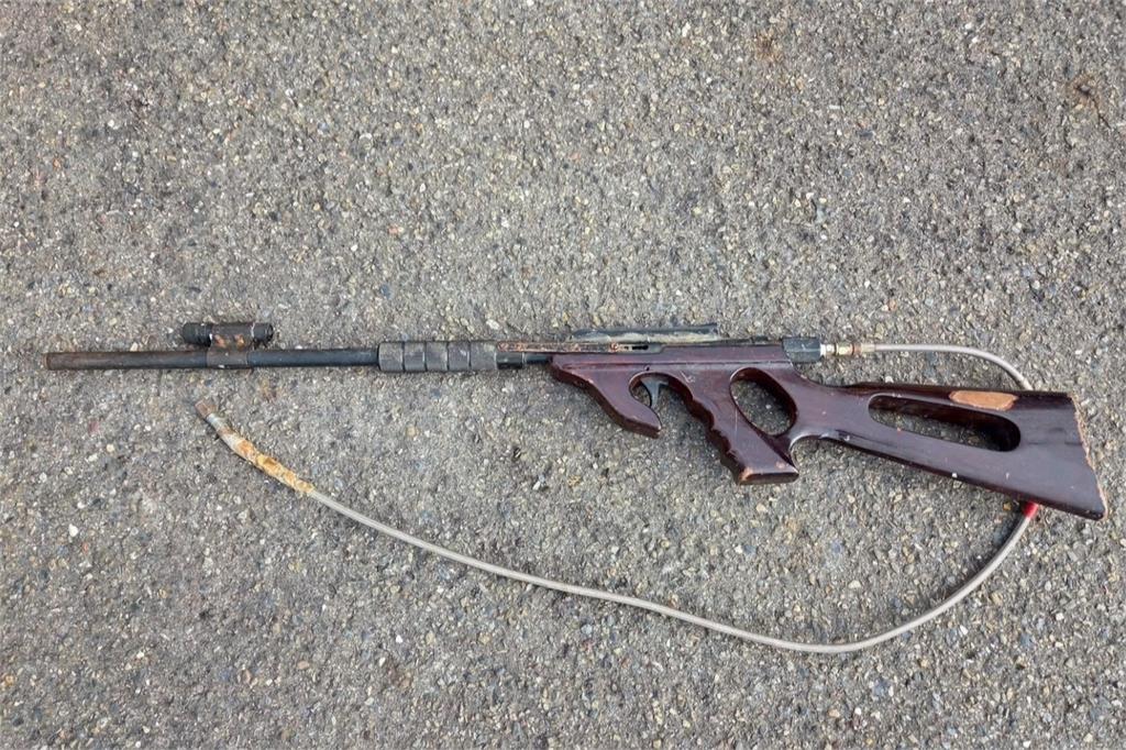 惹錯人！竊賊闖農舍偷竊遭地主抓包　農民氣到親自逮人