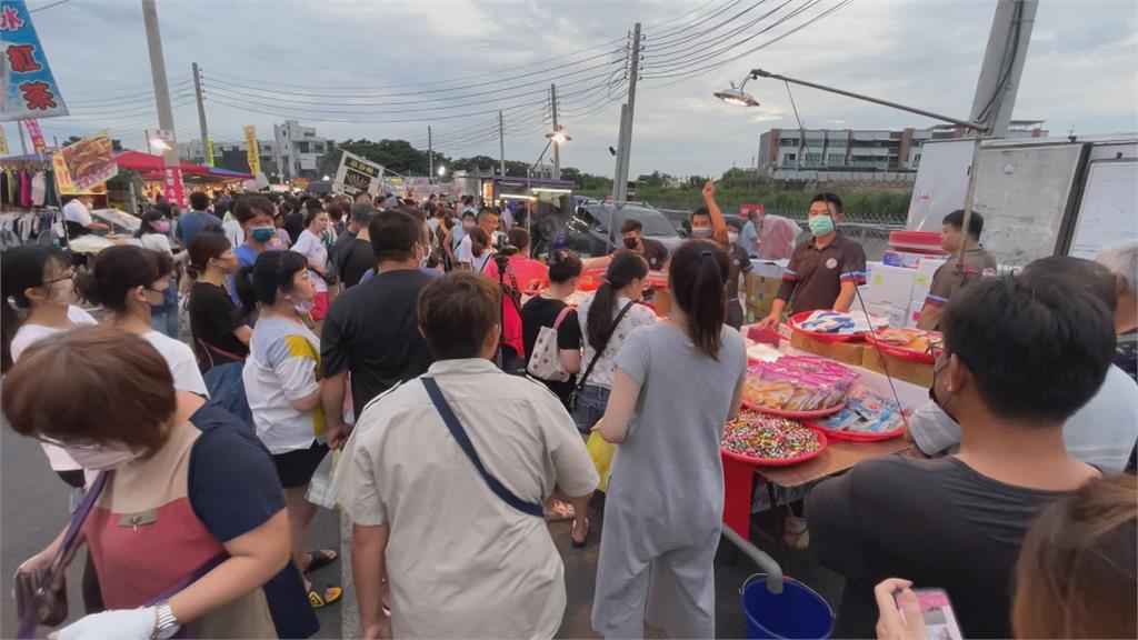 嘉義湖美夜市爆土地違規使用 業者不甩勒令停業禁令照常營業