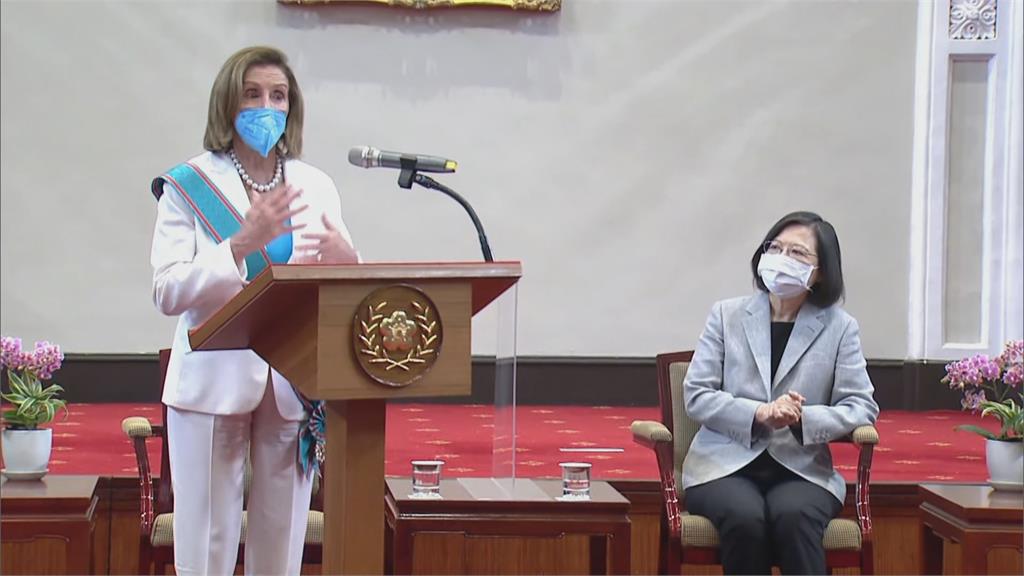 85歲前美眾院議長裴洛西「宣布不再連任」!選民致謝片曝光「蔡英文現身」