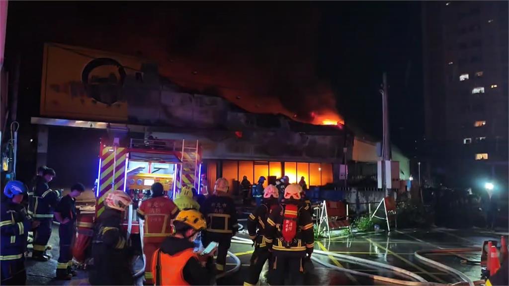 電商「皇兒小舖」實體店深夜惡火 燒逾2小時 負責人:會振作