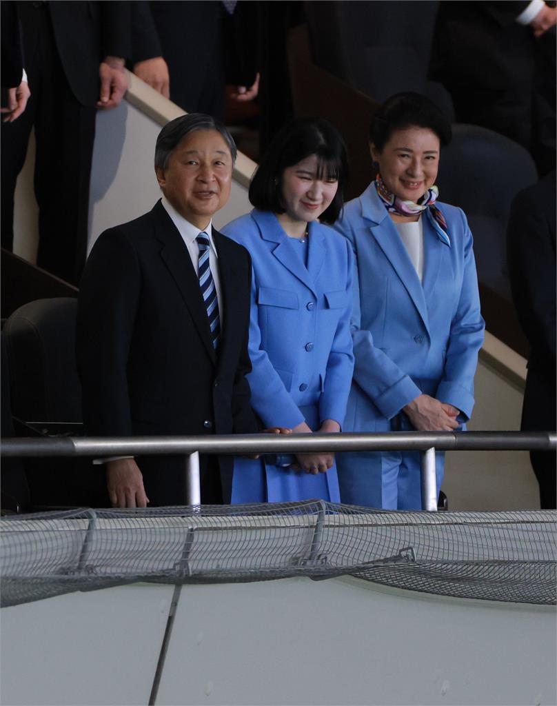 經典賽／睽違60年「天覽試合」！天皇一家現身東蛋　觀戰WBC日澳大戰