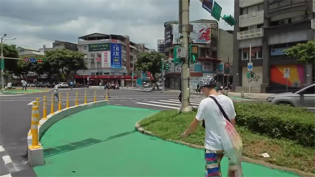 行人地獄重演?問題出在駕駛身上和道路設計上 專家建議:加設路燈和庇護島