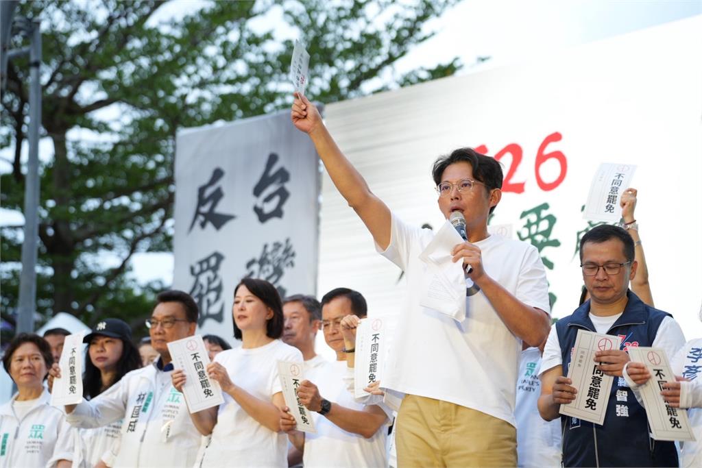 許淑華823反罷「過河拆橋黃國昌」？周軒揭「小草氣炸鍋現況」藍白鬧翻了
