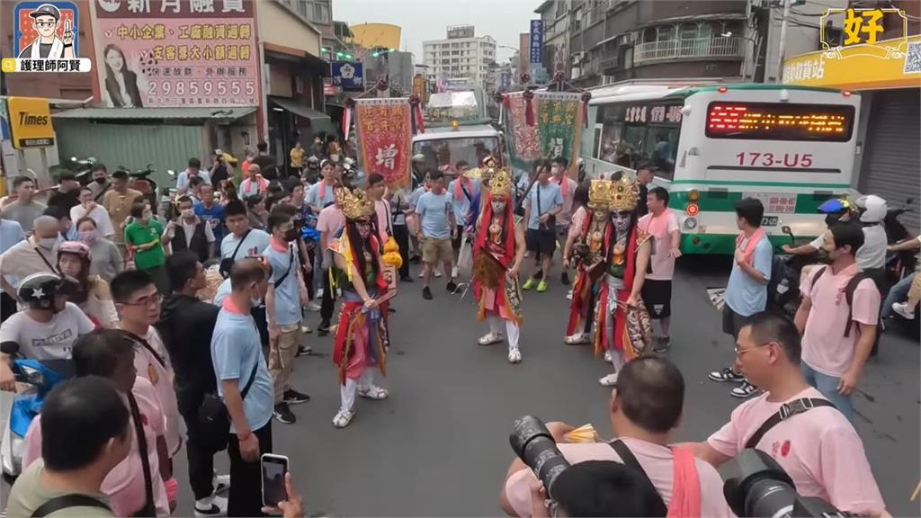 朝聖新莊大拜拜官將首出巡　他讚：北部難得一見