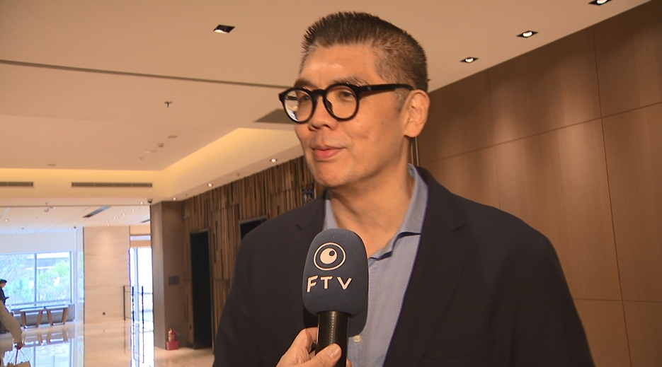 蔡依珊「小吃店打工」猛招呼客人遭拍！揭「連勝文反差私下面」內幕全說