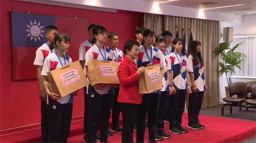 罕見缺席新春團拜! 盧秀燕私人原因請假不願回應