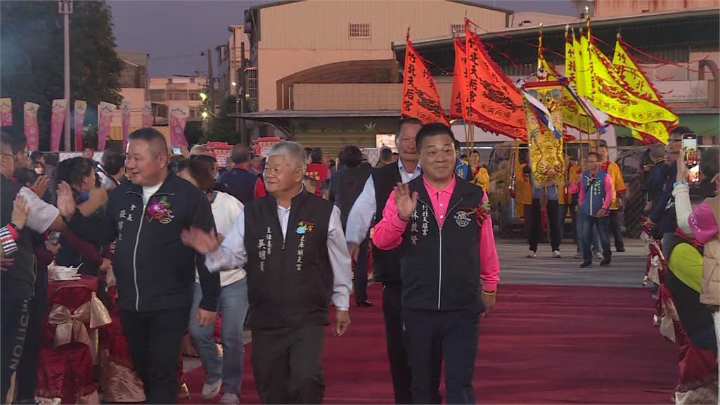 雲林媽祖聯誼會 藝人胡鴻達與霸氣樂團炒熱氣氛