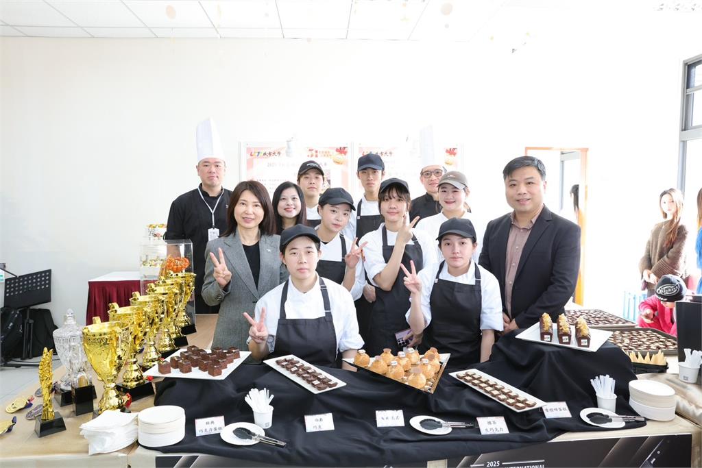 城市大學54週年校慶產官學貴賓雲集　金牌閃耀展現軟硬實力