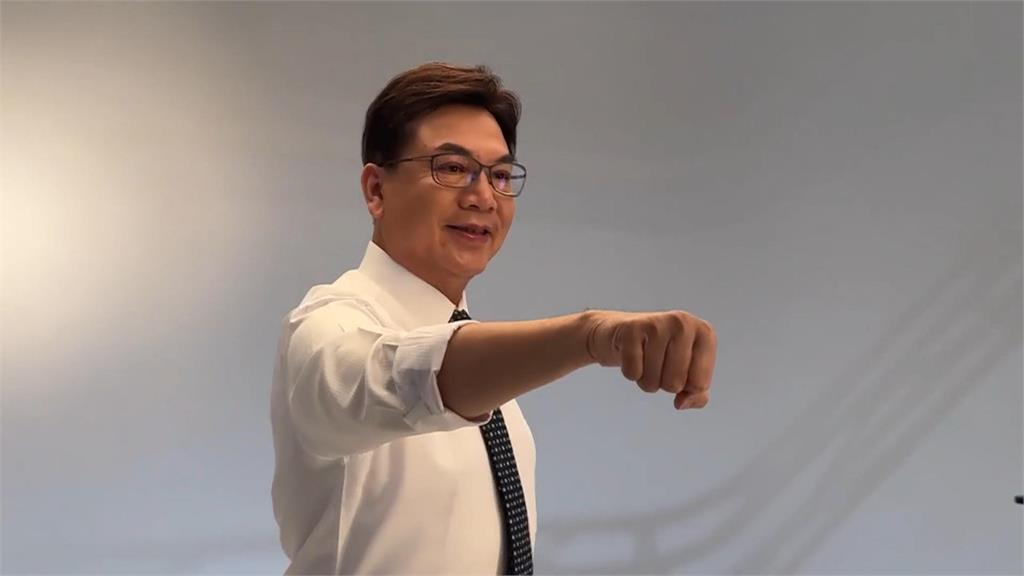 新北市長選戰開打!綠蘇巧慧披掛上陣 藍劉和然公布形象照