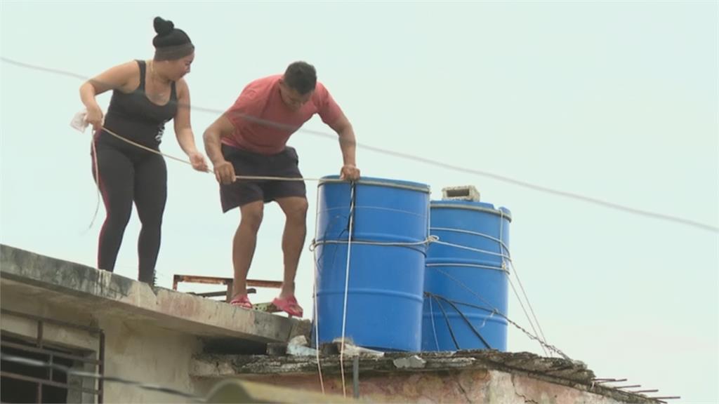 颶風「伊恩」強度2級直撲古巴　沿岸狂浪　2.3萬人撤離