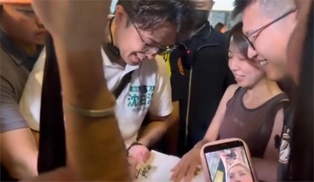快新聞／台北真的起風了！「洋流」席捲公館　台大校友喊：沒見過如此人潮洶湧