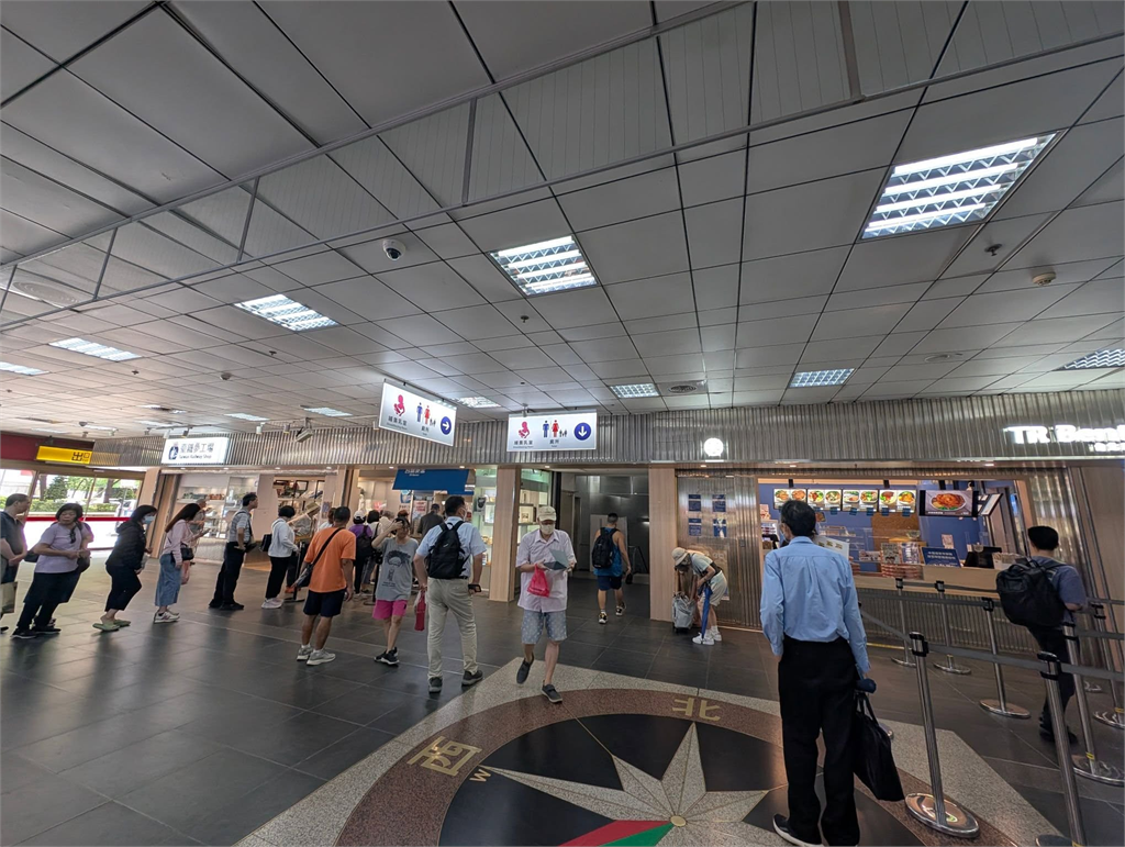 北車2家便當店人潮僅集中在「這間」？內行人揪「1關鍵」：風味差很大
