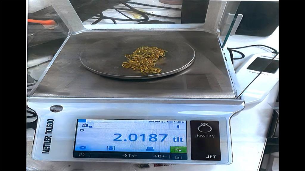 假金詐騙新手法！典當金飾摻「錸」難辨　高雄2銀樓中招財損73萬