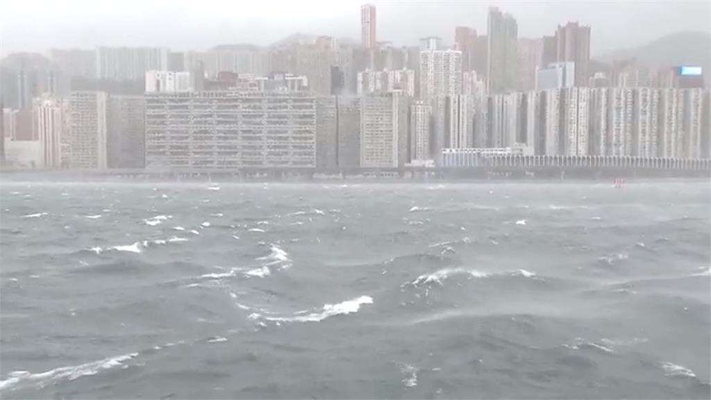 颱風薇帕登陸中國廣東　央視記者連線：嘴裡有海水鹹味