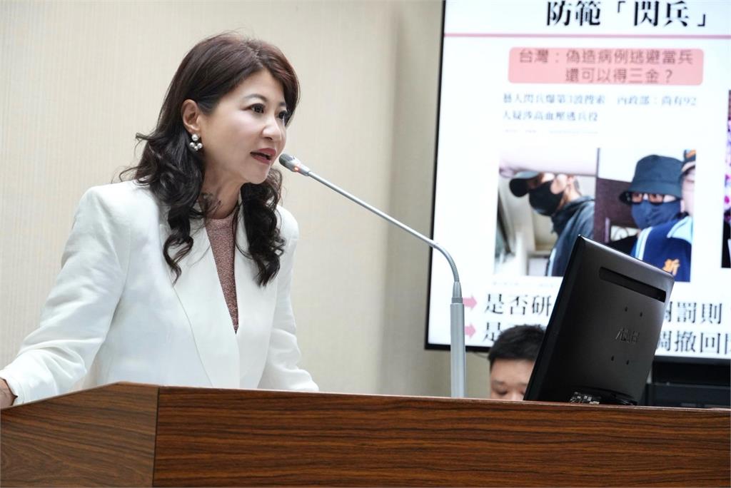 快新聞/閃兵醜聞連環爆!林楚茵舉南韓案例 震怒喊:涉案者應撤回三金獎