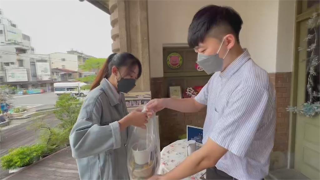 疫情內用訂位退光　餐廳推高檔便當度難關