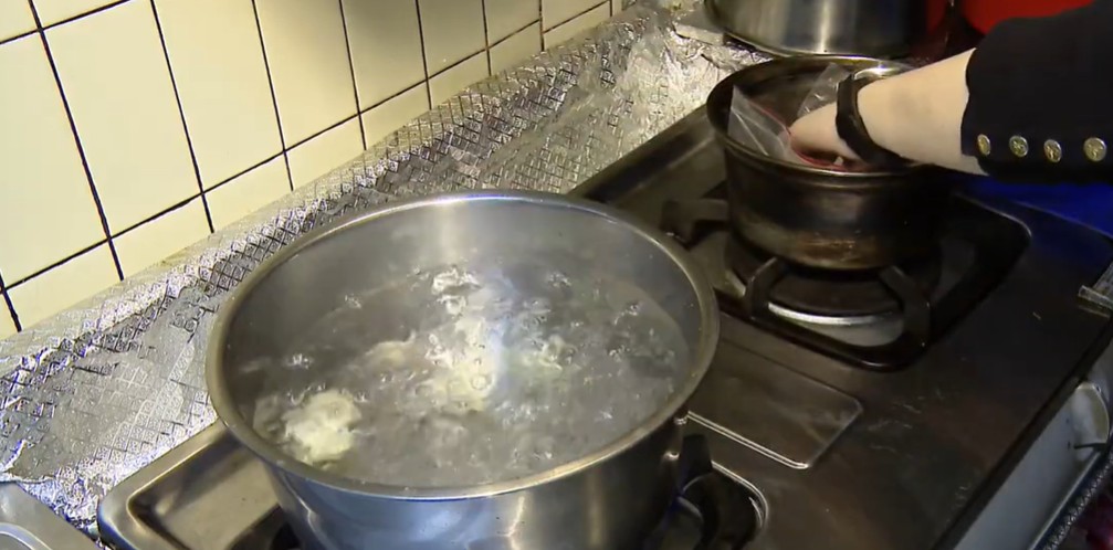 水餃不需「等水煮沸後」才下鍋!網曝「內行煮法」:皮更Q彈、不黏鍋