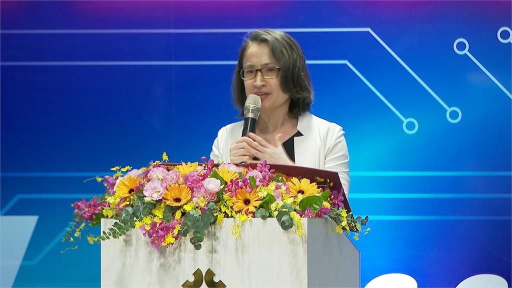 捷克警逮「中國間諜記者」 疑和蕭美琴出訪險遭撞有關