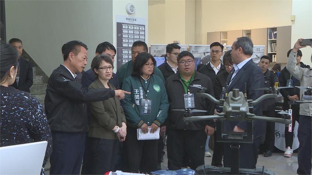 準總統賴清德展開新政序幕 參訪無人機AI研發中心
