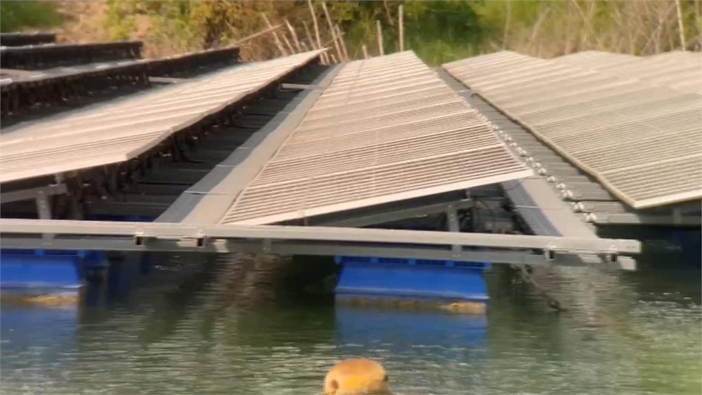 烏山頭水庫「11.5公頃光電板」鋪湖面 壯觀空拍畫面曝、環團憂汙染水質