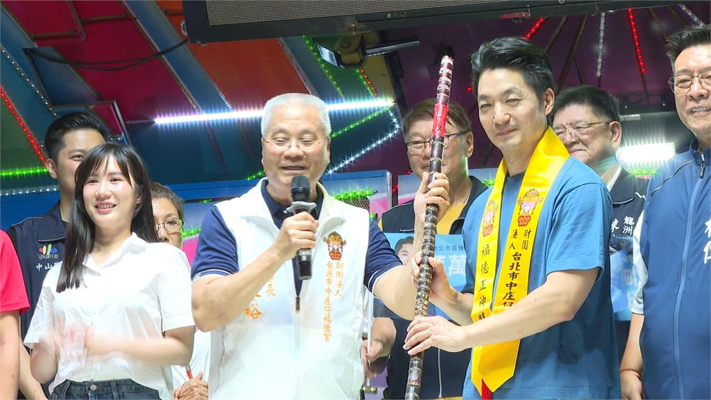 蔗下甘尬！福德宮送甘蔗遭蔣遺忘　沈伯洋放總部「步步高升」