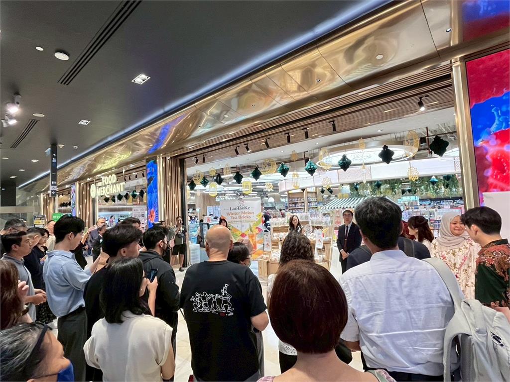 黃偉哲前進吉隆坡搶市　　台南芭樂、鳳梨、冬瓜茶三強聯手進軍大馬