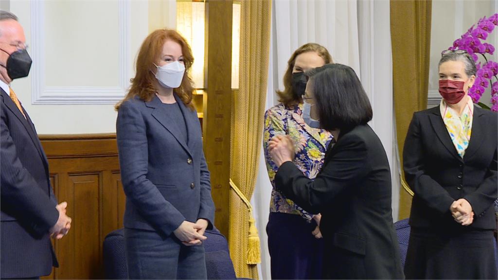 拜登特使團拜會蔡英文 重申「反對片面改變現狀」