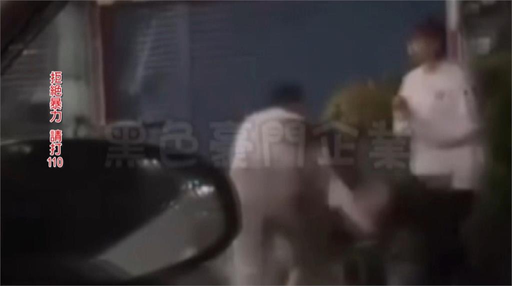 口角糾紛爆衝突! 2女街頭大打出手上演格鬥秀