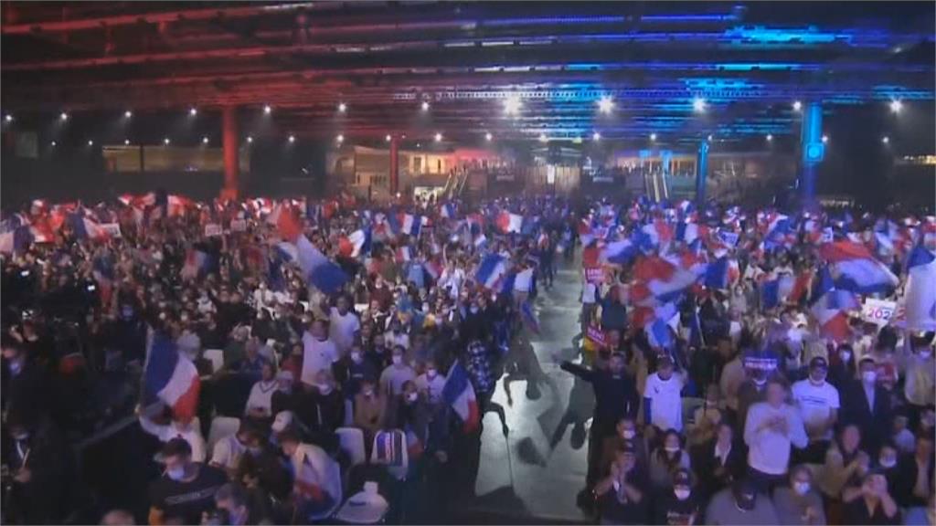 極右派「法國川普」澤穆爾參選總統　造勢遭男子拉傷手腕
