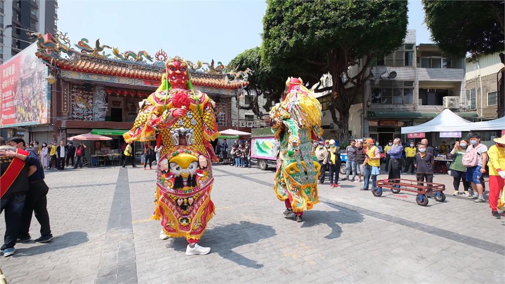 日頭赤炎炎!神尊出巡 「神將腳」難敵熱衰竭軟腳