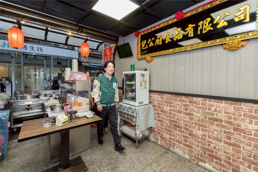 快新聞/賴總統訪中配老闆大啖包公私房麵 郭明華讚:有愛的政府讓我好命