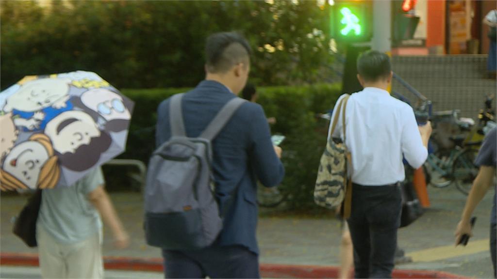 決策者(影)/川普深夜『一條推特』掀風暴!她筆記裡的『三個字』反讓營收翻倍?