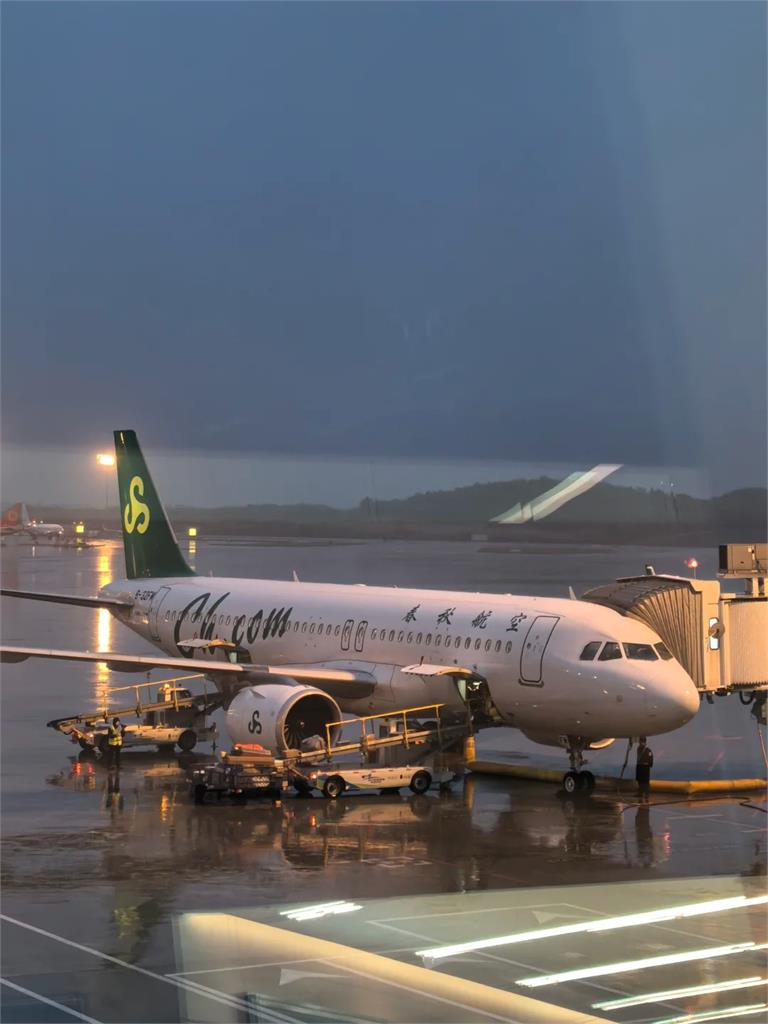 春秋航空堅持「一中原則」拒台灣護照購票！台商哀嚎一片公司急澄清…